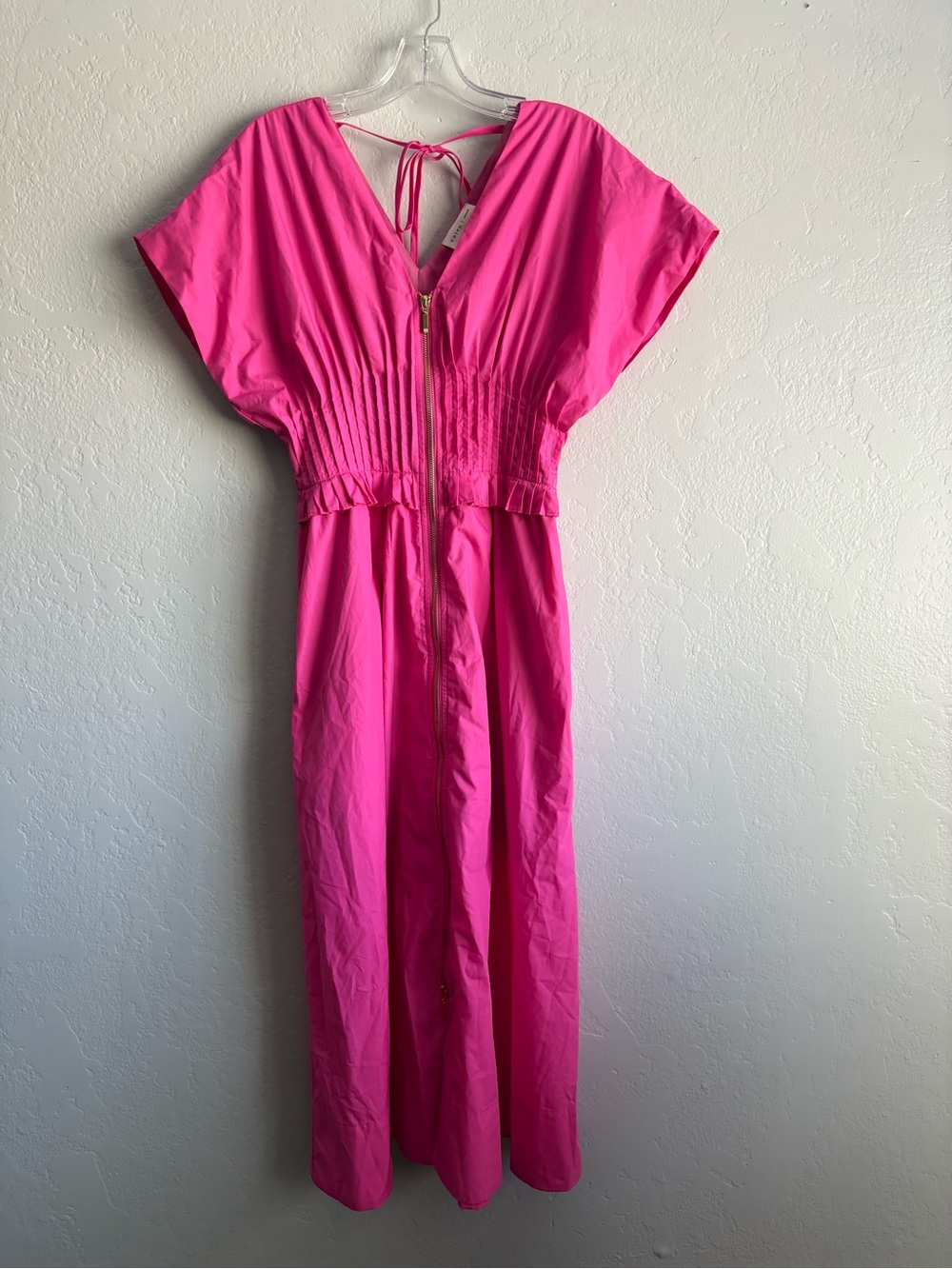 ❤️NEW entro Hot Pink V-Neck  Dress with Gold Zip